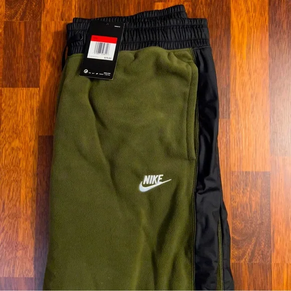 XL Nike lifestyle fleece sweatpants. NEW WITH TAGS! - Picture 2 of 6